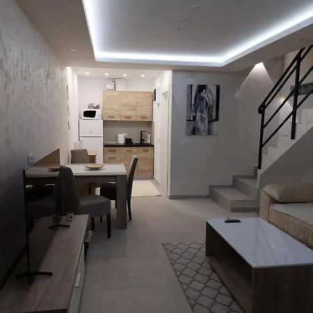 Apartman Lux Jelena Surcin Exterior photo